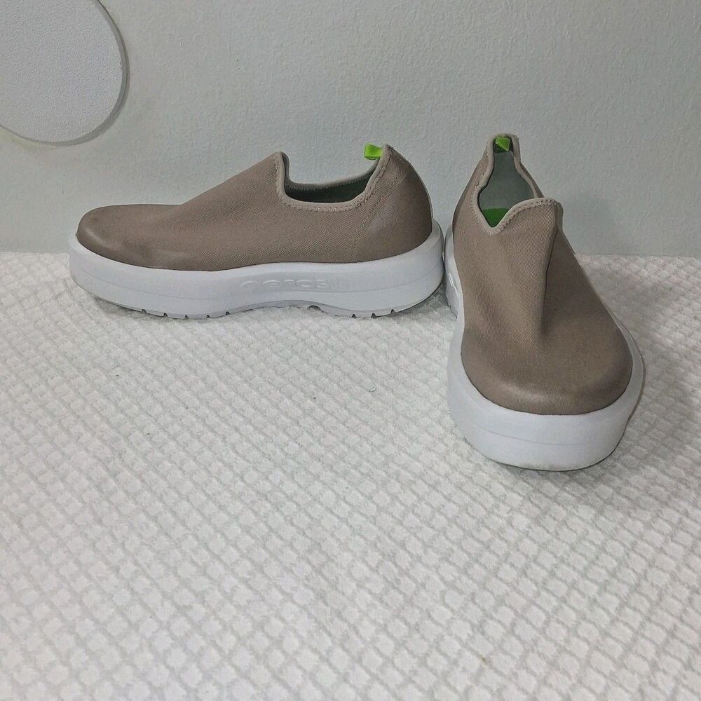 Oefos Oomega eeZee Women's Sz 9 Low Recovery Shoe Nomad Nursing Work Comfort